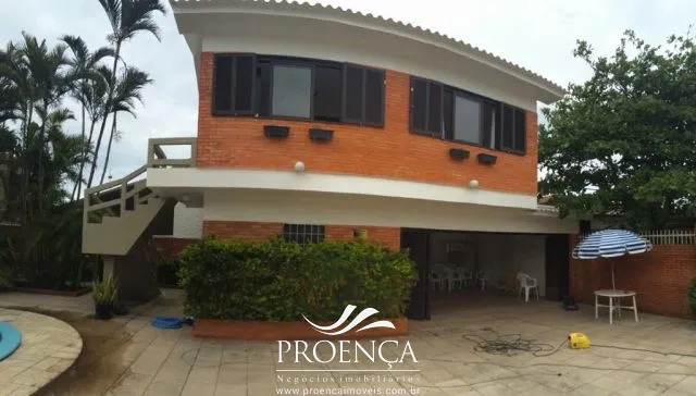 Sobrado com 4 dormitórios com piscina: 7ª foto da galeria de imagens do imóvel
