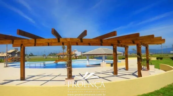 Excelente Casa Terreá, próximo ao clube, 4 Suites.: 2ª foto da galeria de imagens do imóvel