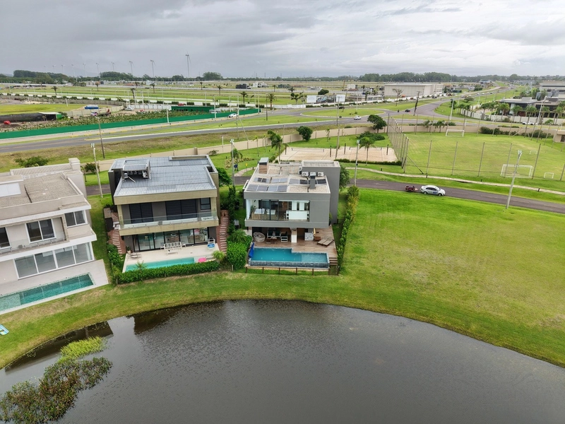 Sobrado Beira Lago  05 suítes Condomínio Enseada  Xangrilá.: 46ª foto da galeria de imagens do imóvel
