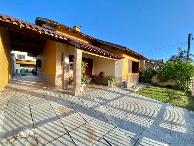 Casa mobiliada com suíte e espaço gourmet na Zona Nova: 4ª foto da galeria de imagens do imóvel