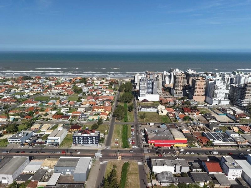 Sobrado apenas 1 Quadra do Mar, 3 suítes Zona Nova Capão da Canoa: 21ª foto da galeria de imagens do imóvel