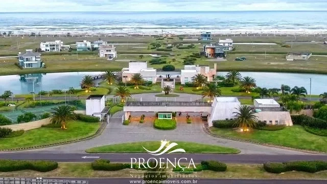 Terreno  451m² Condominio Costa Serena: 1ª foto da galeria de imagens do imóvel