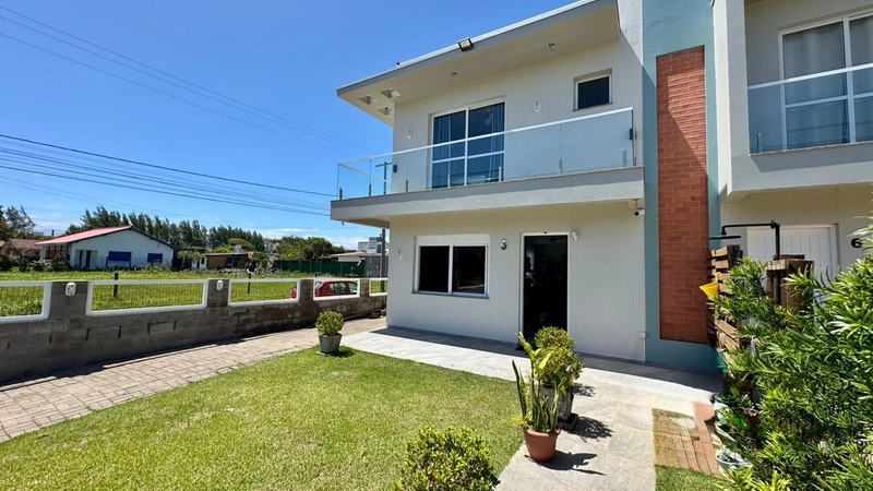 Sobrado de Esquina com Piscina no Centro de Xangrilá.: 4ª foto da galeria de imagens do imóvel