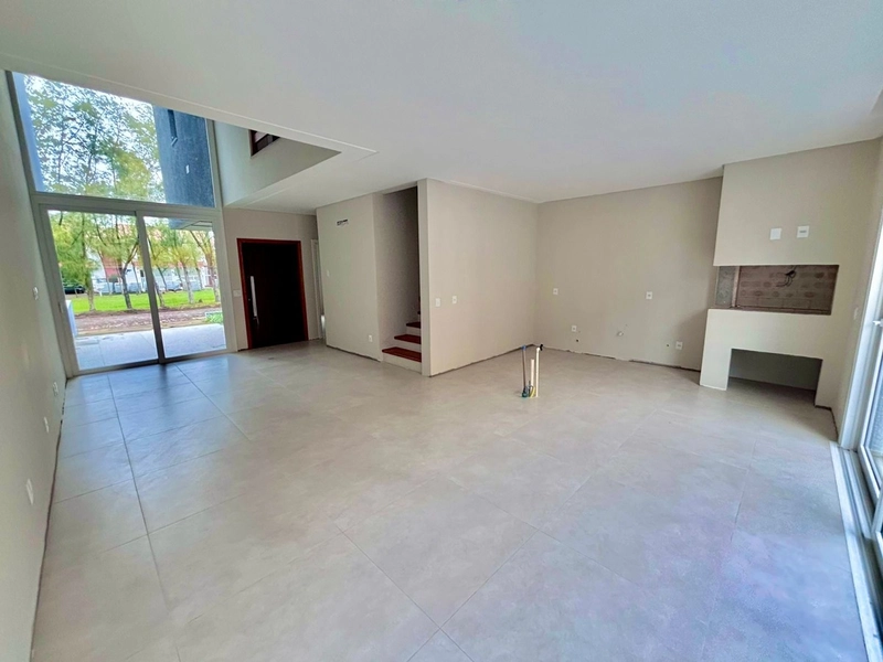Sobrado novo em Xangrilá no Centro próximo ao mar: 3ª foto da galeria de imagens do imóvel