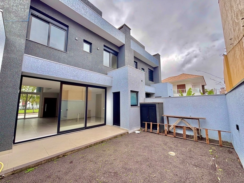Sobrado novo em Xangrilá no Centro próximo ao mar: 18ª foto da galeria de imagens do imóvel