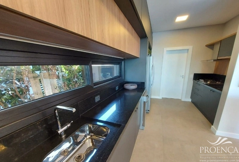 Casa Condomínio Fechado 5 suítes, Área verde e Beira Lago, Xangrilá.: 9ª foto da galeria de imagens do imóvel
