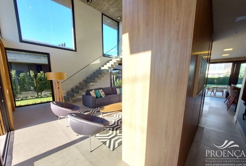 Casa Condomínio Fechado 5 suítes, Área verde e Beira Lago, Xangrilá.: 6ª foto da galeria de imagens do imóvel