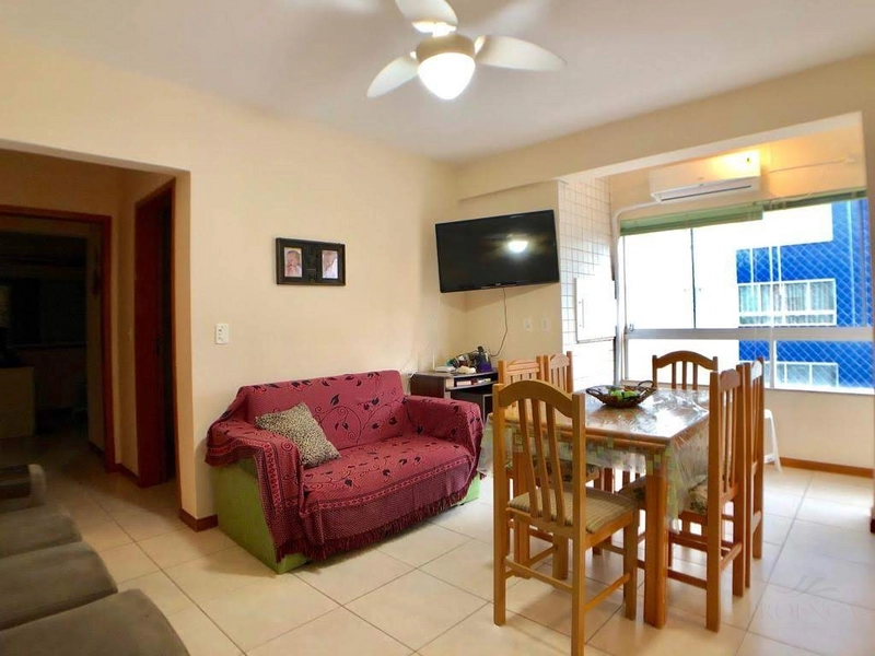 Apartamento de 2 dormitórios no Centro de Capão da Canoa.: 1ª foto da galeria de imagens do imóvel