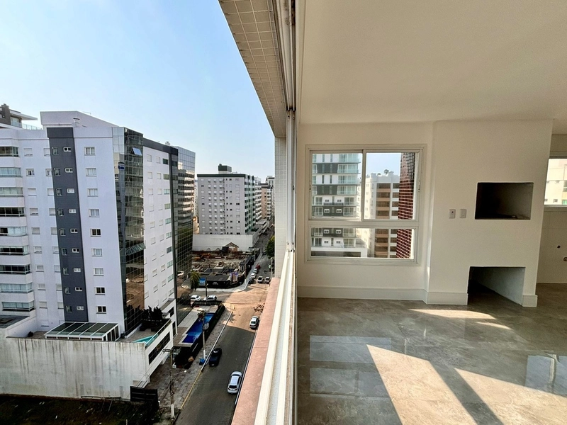 Apartamento 03 dormitórios Bairro Navegantes 02 quadras do Mar: 4ª foto da galeria de imagens do imóvel