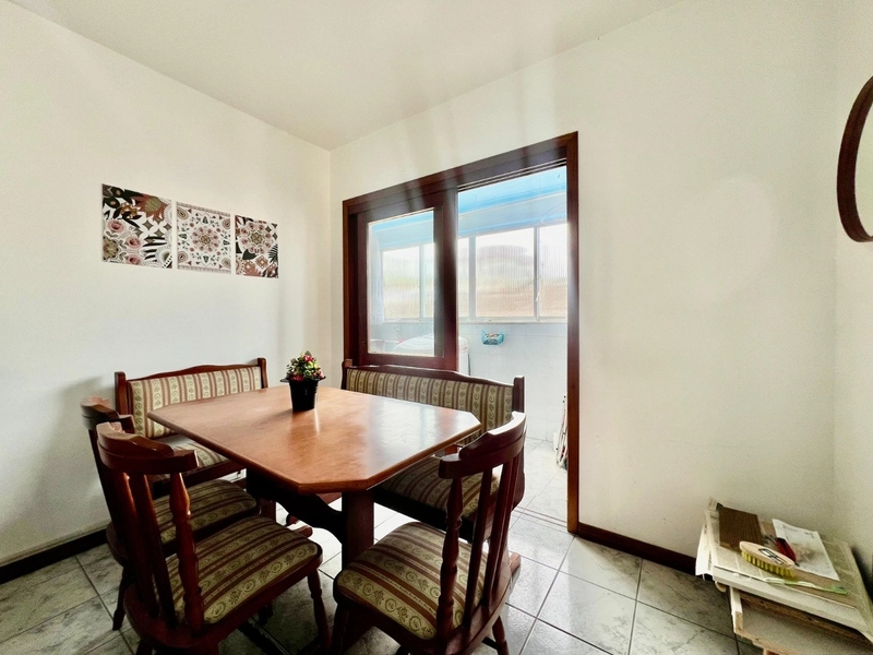 Apartamento de 2 dormitórios, centro de Capão da Canoa.: 3ª foto da galeria de imagens do imóvel