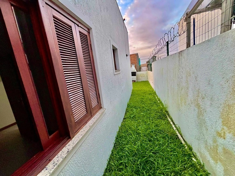 Casa bem localizada na Av. Principal! - Nova Guarani - Capão da canoa: 5ª foto da galeria de imagens do imóvel