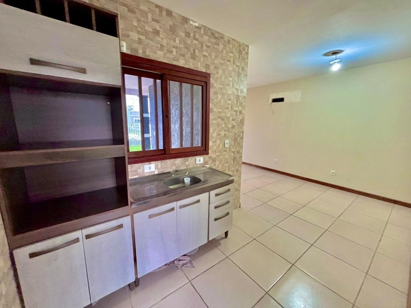 Casa bem localizada na Av. Principal! - Nova Guarani - Capão da canoa: 6ª foto da galeria de imagens do imóvel