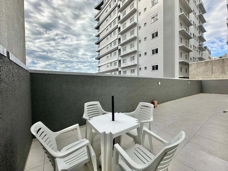 APARTAMENTO DE 1 DORMITÓRIO COM TERRAÇO EM L À VENDA – ZONA NOVA | CAP: 6ª foto da galeria de imagens do imóvel