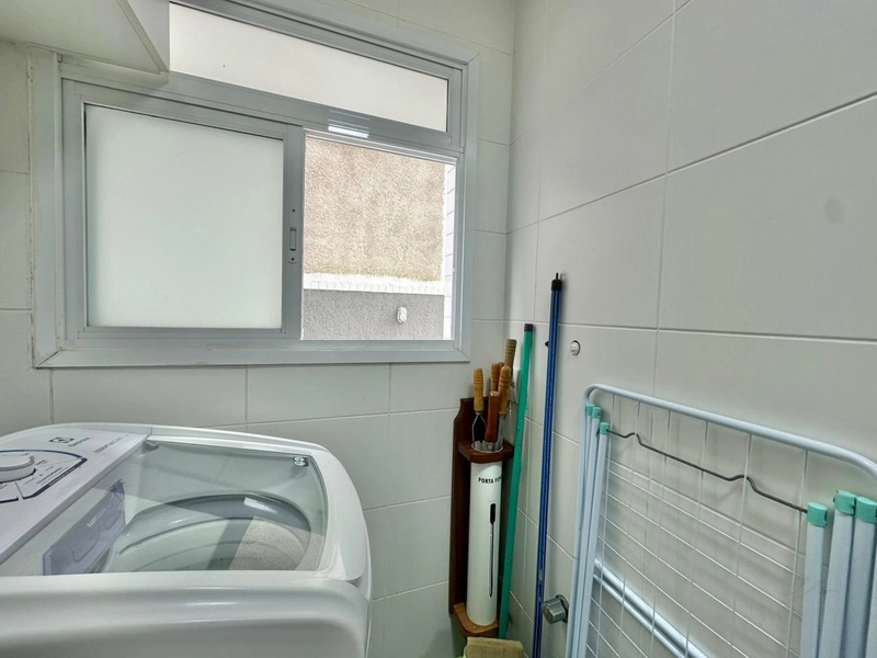 APARTAMENTO DE 1 DORMITÓRIO COM TERRAÇO EM L À VENDA – ZONA NOVA | CAP: 16ª foto da galeria de imagens do imóvel