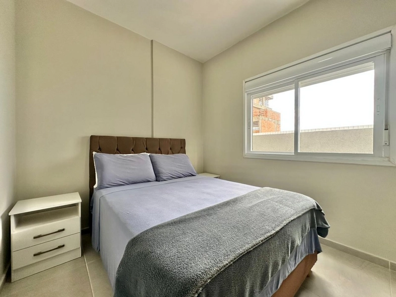 APARTAMENTO DE 1 DORMITÓRIO COM TERRAÇO EM L À VENDA – ZONA NOVA | CAP: 13ª foto da galeria de imagens do imóvel