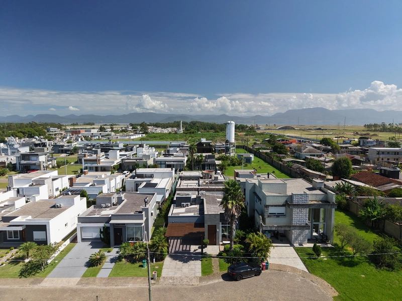 Casa térrea Condomínio 4 Suítes. Capão da Canoa. Zona Nova: 13ª foto da galeria de imagens do imóvel
