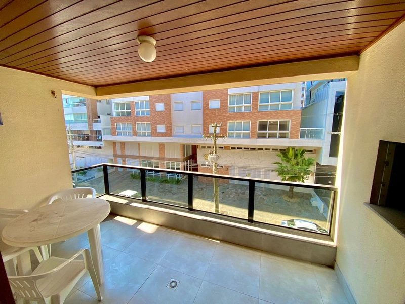 Apartamento de frente 02 dormitórios ao lado da Praça Flavio Boianovsk: 2ª foto da galeria de imagens do imóvel