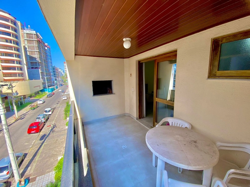 Apartamento de frente 02 dormitórios ao lado da Praça Flavio Boianovsk: 1ª foto da galeria de imagens do imóvel