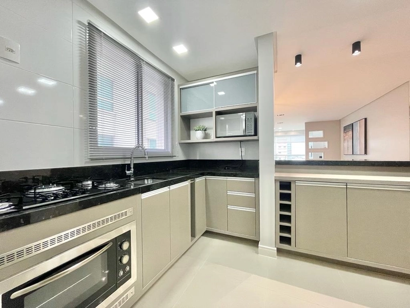 Em Frente a Praça , com uma linda Vista. Prédio com Infra Completa.: 12ª foto da galeria de imagens do imóvel