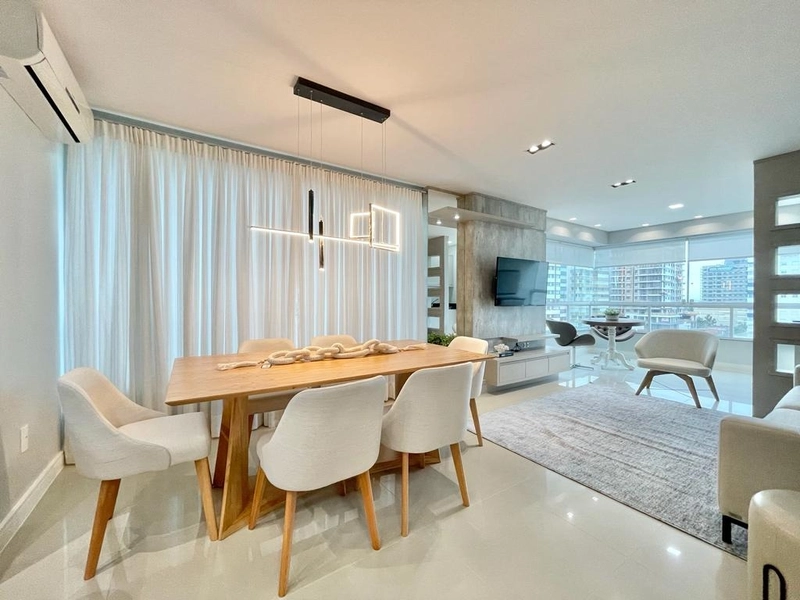 Em Frente a Praça , com uma linda Vista. Prédio com Infra Completa.: 8ª foto da galeria de imagens do imóvel