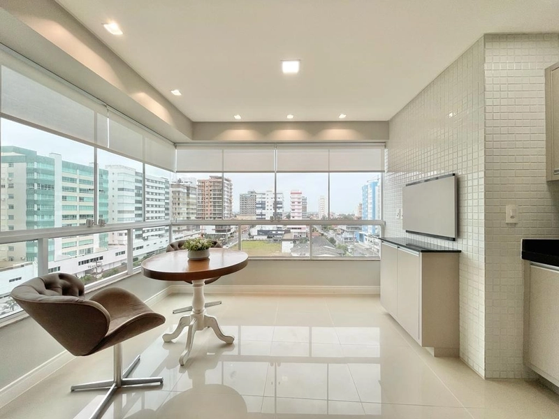 Em Frente a Praça , com uma linda Vista. Prédio com Infra Completa.: 6ª foto da galeria de imagens do imóvel