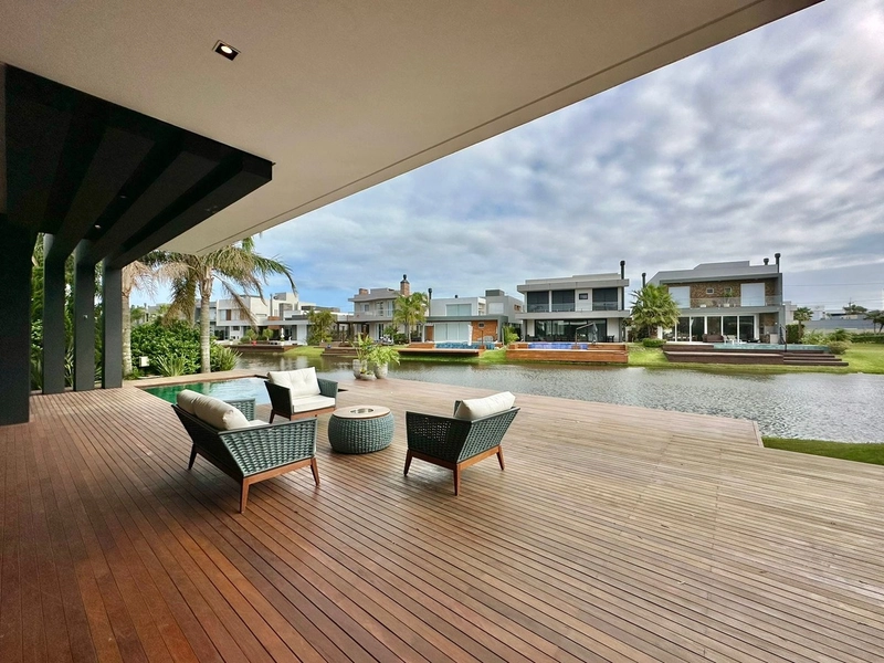 Sobrado 5 Suítes, Condomínio em Malibu Beach Residence, Xangri-lá: 5ª foto da galeria de imagens do imóvel