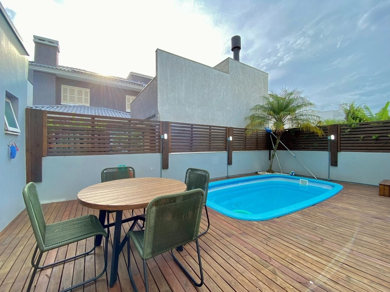 Casa 4 Dormitórios com piscina ( Condado de Capão ): 29ª foto da galeria de imagens do imóvel