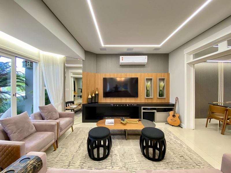 Casa 4 Dormitórios com piscina ( Condado de Capão ): 8ª foto da galeria de imagens do imóvel