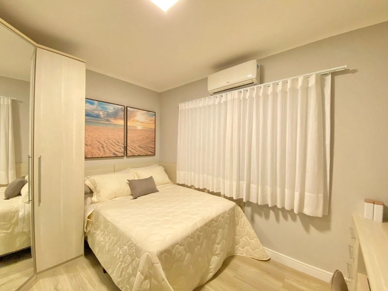 Casa 4 Dormitórios com piscina ( Condado de Capão ): 22ª foto da galeria de imagens do imóvel