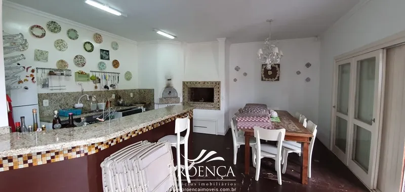 Belíssima casa há 3 quadras do mar em Xangri-lá: 8ª foto da galeria de imagens do imóvel