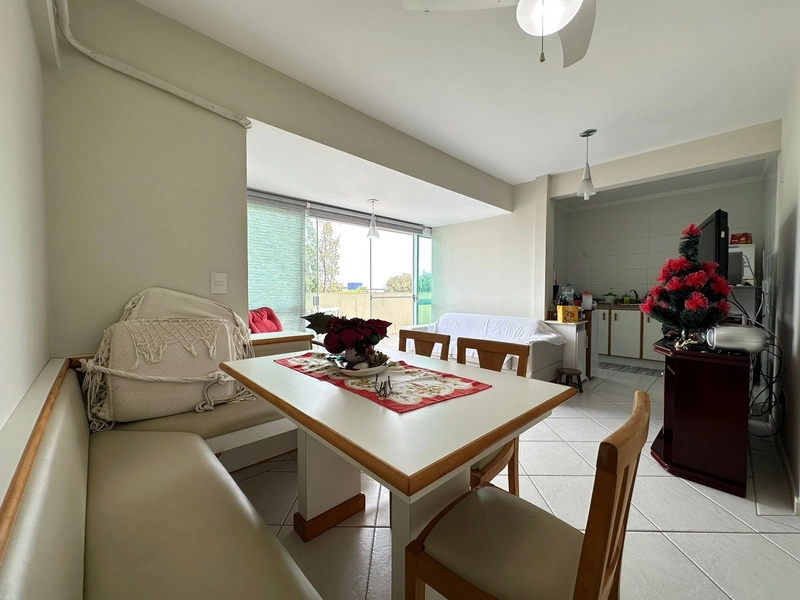 Apartamento 2 dormitórios, ótima localização. Zona Nova.: 3ª foto da galeria de imagens do imóvel