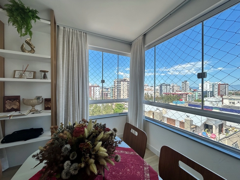 Junto a Praça Flavio Boianovski com vista para o Mar.: 6ª foto da galeria de imagens do imóvel