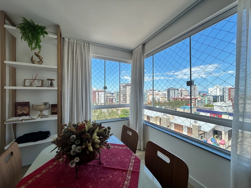Junto a Praça Flavio Boianovski com vista para o Mar.: 2ª foto da galeria de imagens do imóvel