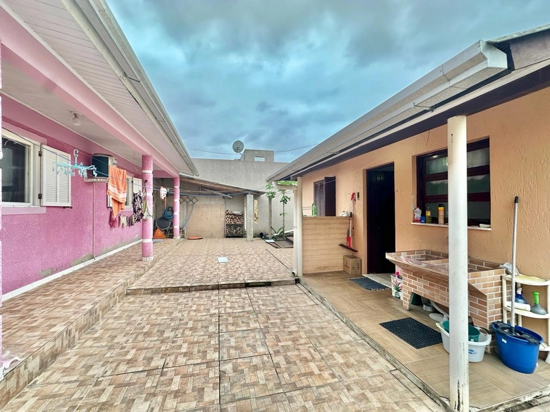 CASA COM ANEXO! PISCINA  E DECK!TERRENO COM 325MTS² A 3 QUADRAS DO MAR: 1ª foto da galeria de imagens do imóvel