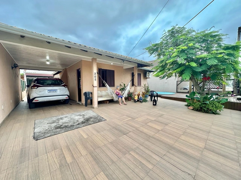 CASA COM ANEXO! PISCINA  E DECK!TERRENO COM 325MTS² A 3 QUADRAS DO MAR: 7ª foto da galeria de imagens do imóvel