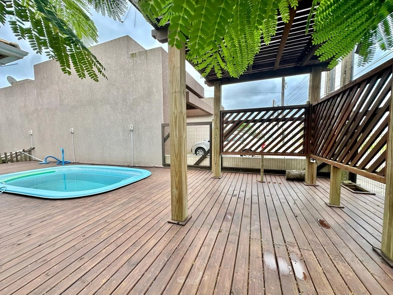 CASA COM ANEXO! PISCINA  E DECK!TERRENO COM 325MTS² A 3 QUADRAS DO MAR: 16ª foto da galeria de imagens do imóvel