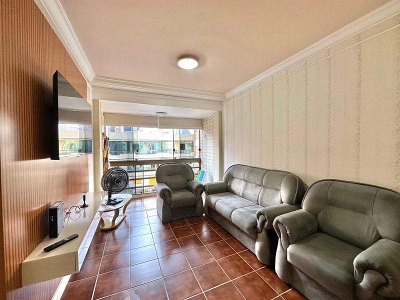 Apartamento de 2 Dormitórios com dependência: 2ª foto da galeria de imagens do imóvel