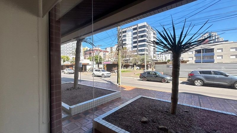 SALA DE ESQUINA EM FRENTE A PRAÇA DO MINI GOLF: 6ª foto da galeria de imagens do imóvel