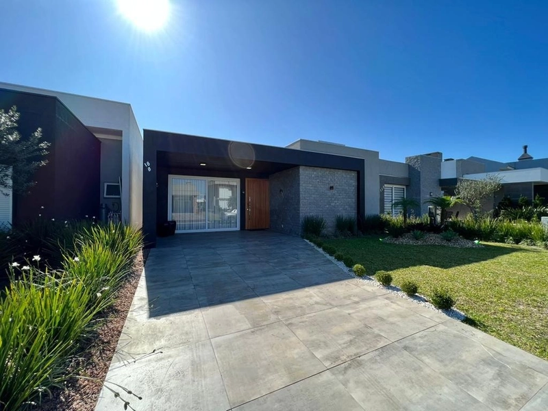 Casas à venda em Xangri-Lá, Condomínio Riviera.: 1ª foto da galeria de imagens do imóvel