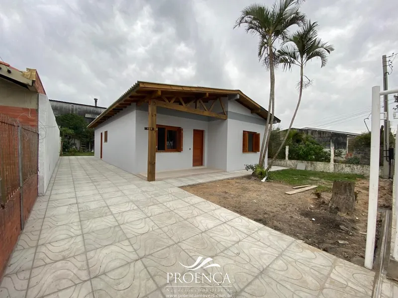Casa 4 dormitórios em excelente localização em Capão da Canoa: 1ª foto da galeria de imagens do imóvel