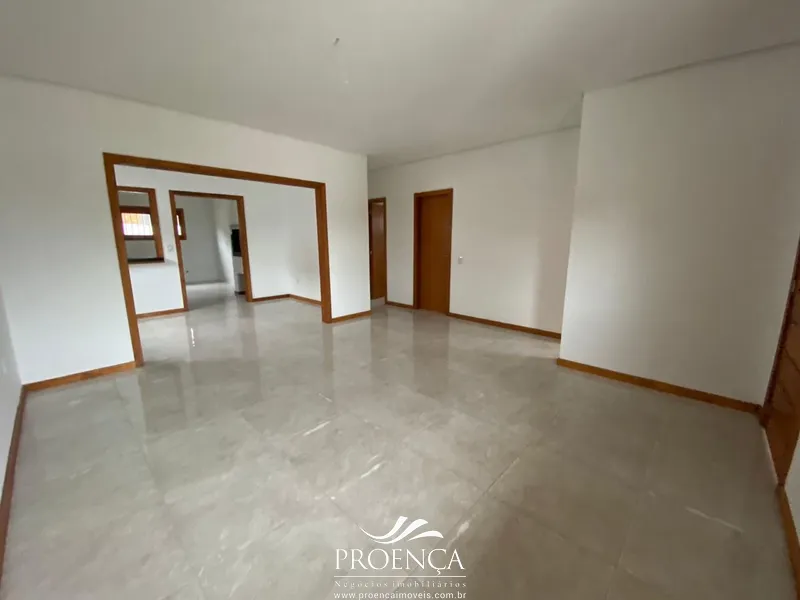 Casa 4 dormitórios em excelente localização em Capão da Canoa: 8ª foto da galeria de imagens do imóvel