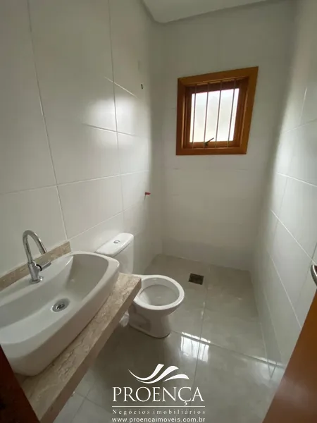 Casa 4 dormitórios em excelente localização em Capão da Canoa: 2ª foto da galeria de imagens do imóvel