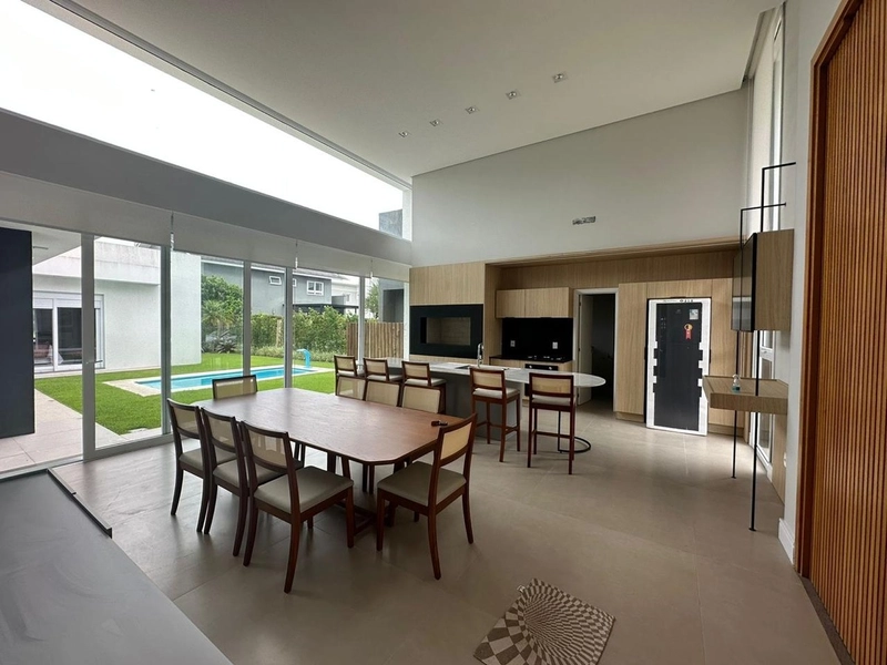 Casa 4 Dormitórios: 18ª foto da galeria de imagens do imóvel