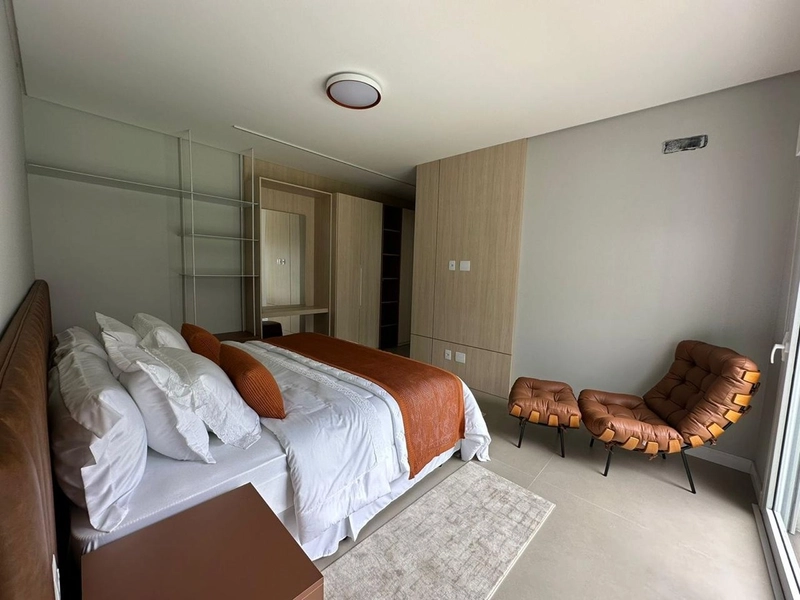 Casa 4 Dormitórios: 10ª foto da galeria de imagens do imóvel