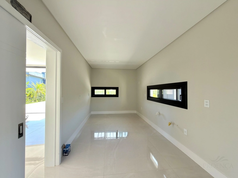 SOBRADO NEOCLÁSSICO À VENDA! 5 SUÍTES • ACESSO À LAGOA • 401 M²: 12ª foto da galeria de imagens do imóvel