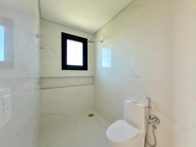SOBRADO NEOCLÁSSICO À VENDA! 5 SUÍTES • ACESSO À LAGOA • 401 M²: 39ª foto da galeria de imagens do imóvel