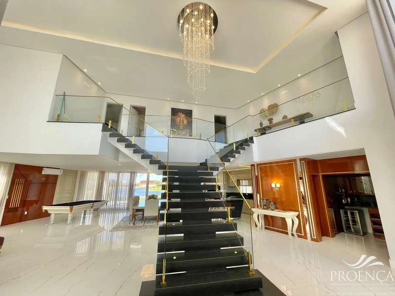 Mansão Beira Lago 5 suítes, 521m² Fachada contemporânea.: 4ª foto da galeria de imagens do imóvel