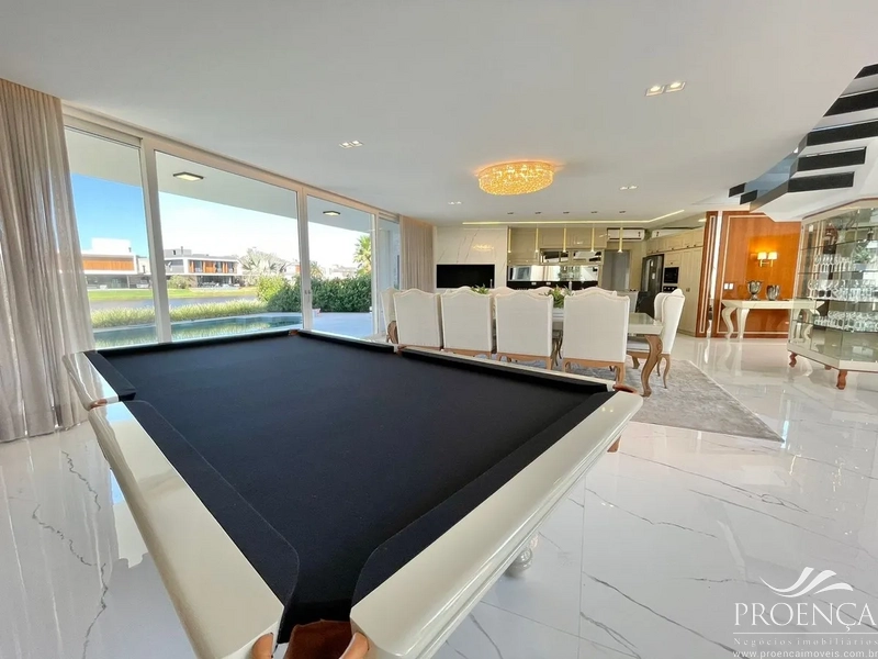 Mansão Beira Lago 5 suítes, 521m² Fachada contemporânea.: 11ª foto da galeria de imagens do imóvel
