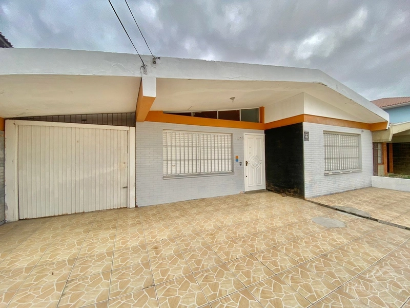 CASA FORA DE CONDOMÍNIO 3 DORMITÓRIOS PARA VENDA, ZONA NOVA.: 2ª foto da galeria de imagens do imóvel