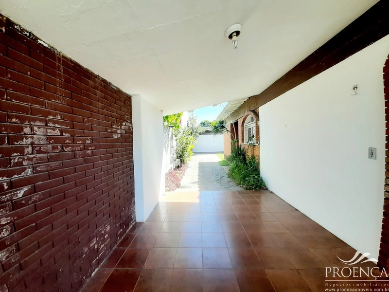 Casa de 4 dormitórios, sendo 1  nos fundos, amplo terreno 14x30.: 4ª foto da galeria de imagens do imóvel
